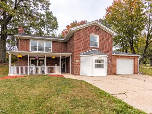 3937 Greenfield Rd, Uniontown, OH 44685