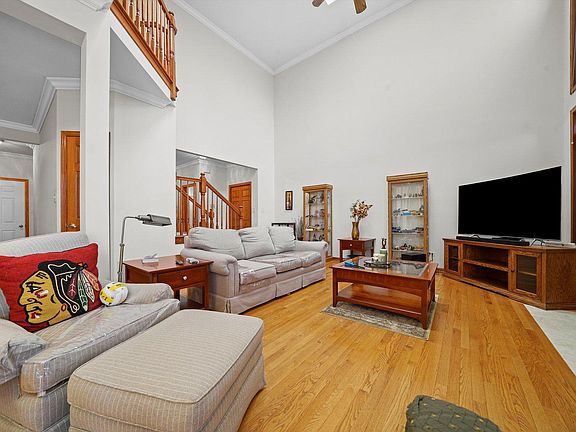 3rd image of 11155 Karen Dr