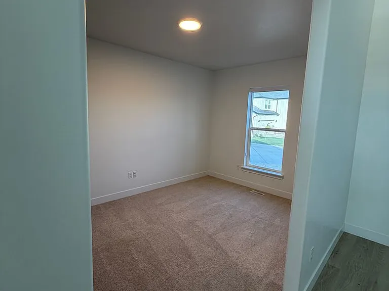 1482 W Russo Dr — Photo 19