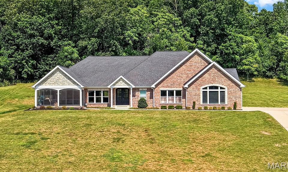 1st image of 4425 Lookout Point Dr