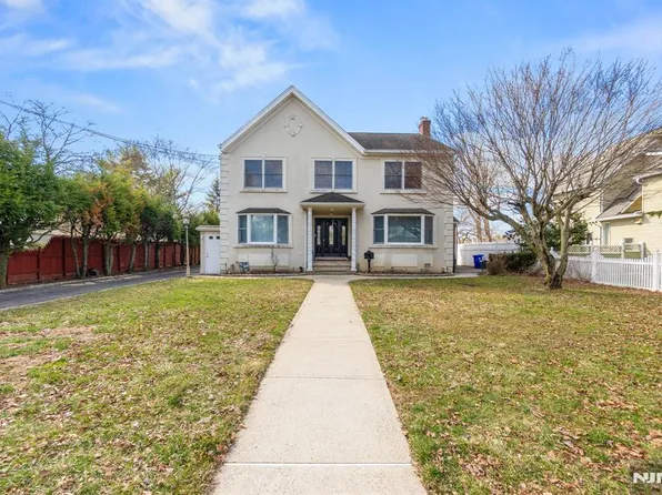 45 Highland Ave, Emerson, NJ 07630