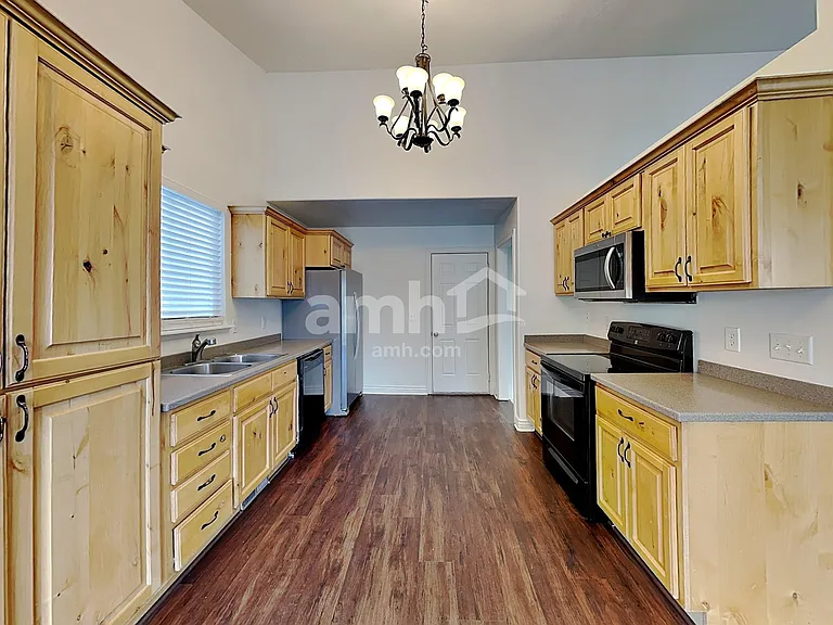 3672 E Nairn Dr — Photo 3