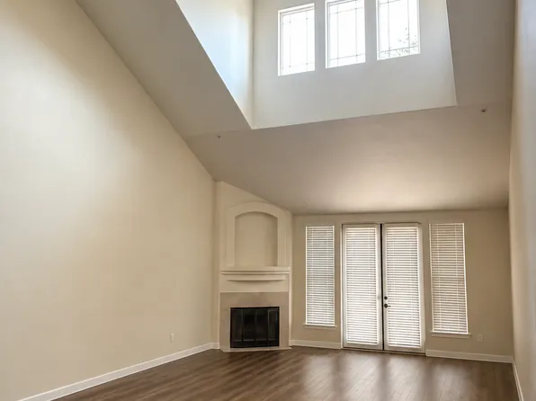 1722 E Bilbao Dr, Santa Maria, CA 93454