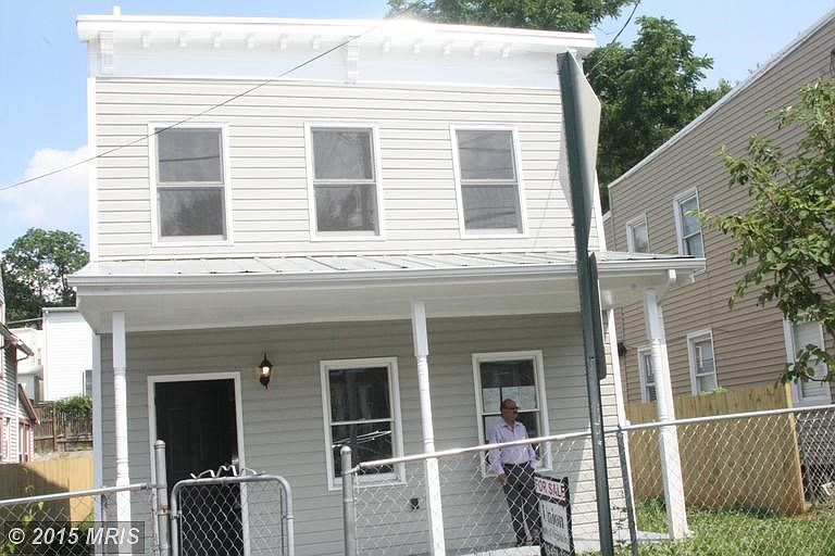 Exterior (Front)