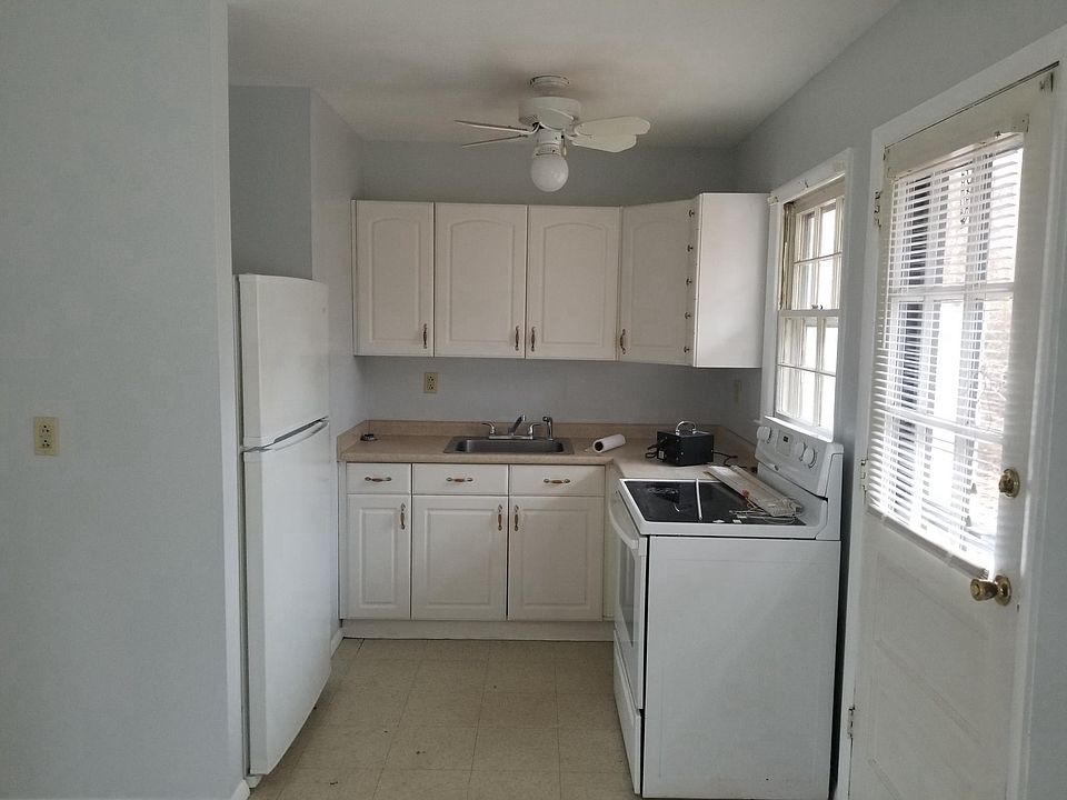 2nd image of 64 Essex St