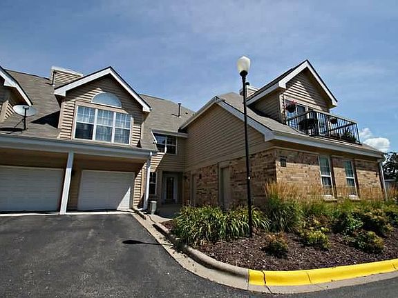 2nd image of 6165 Chasewood Pkwy APT 3