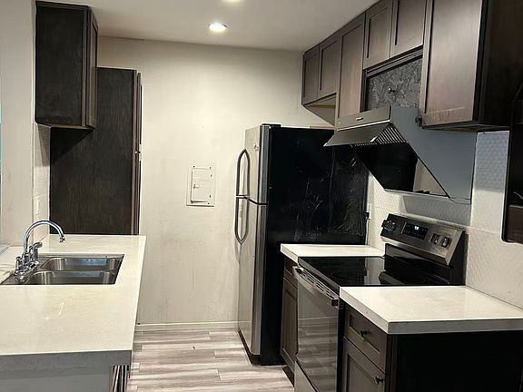 2nd image of 5460 White Oak Ave Unit E217