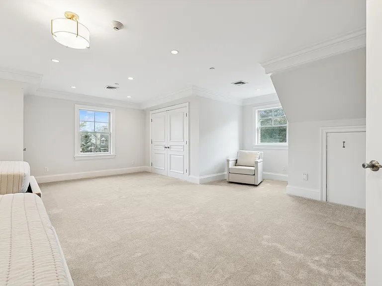 3 Sunset Ave — Photo 33