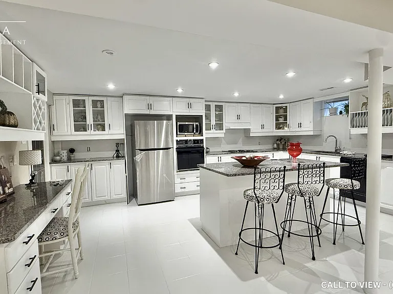 1 Radley St #2 — Photo 2
