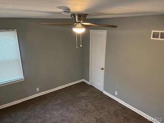 5th image of 7410 Greenport Dr