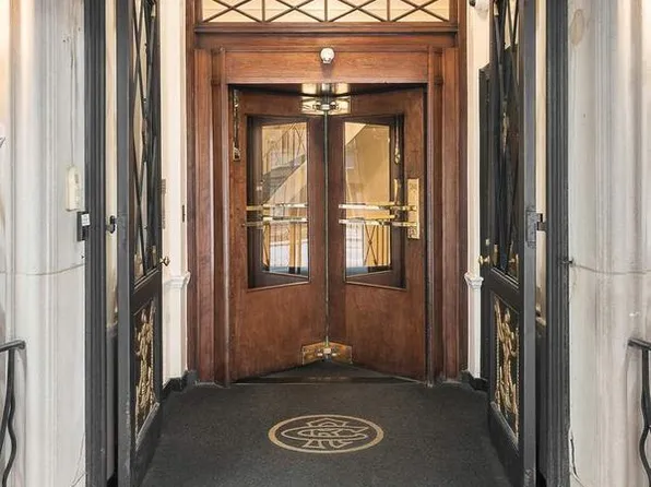 435 East 52nd Street 14G image 22 of 23