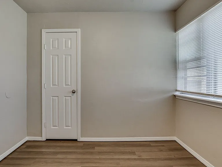 1005 SW 63rd St — Photo 32