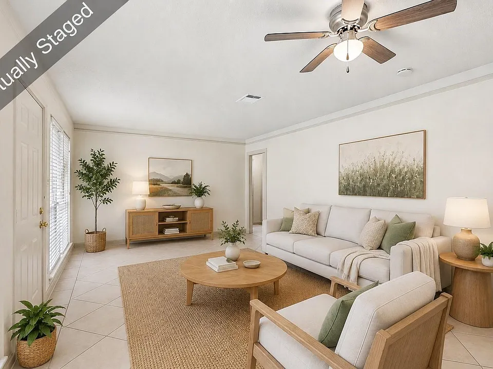 6401 Rowan Ln