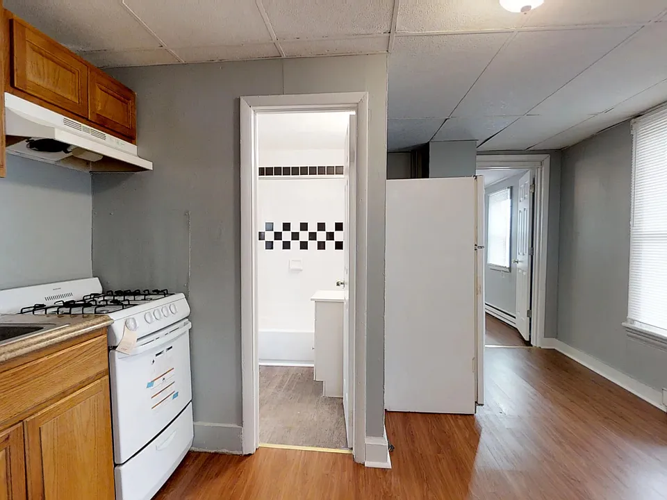 27 Pine St #1