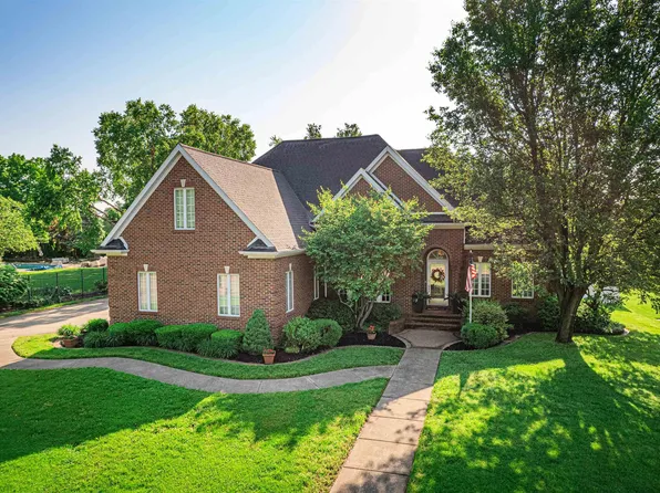 504 Sandalwood Dr, Evansville, IN 47715