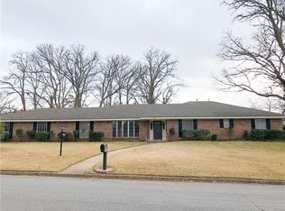 1600 W Munson St, Denison, TX 75020