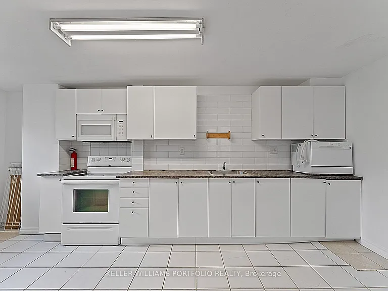 570 Jones Ave — Photo 18