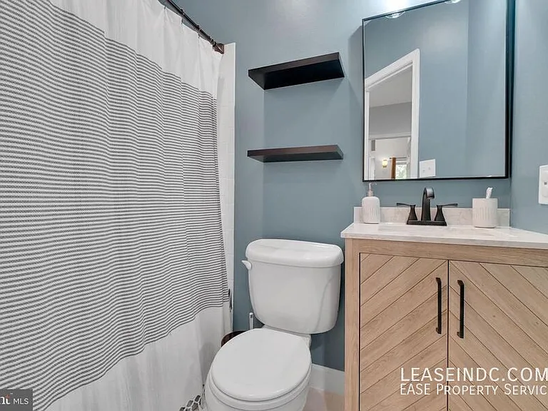 1241 I St NE — Photo 33