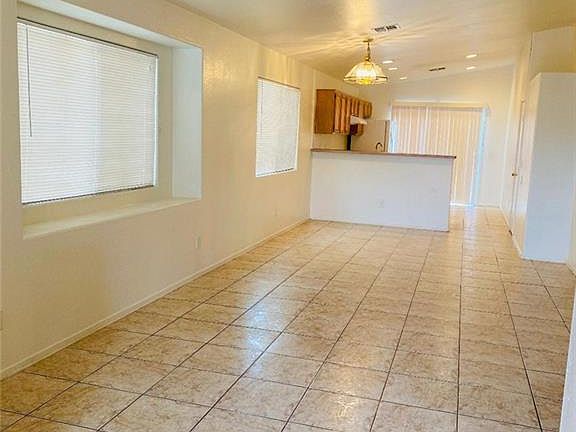 3rd image of 4031 E Tonopah Ave