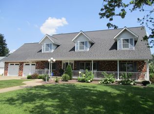 615 Ridge St, Shelbina, MO 63468