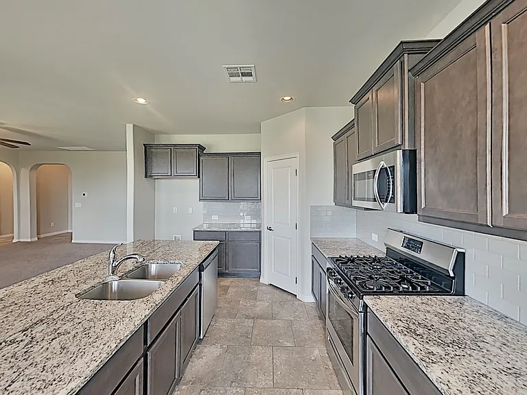11308 SW 36th St — Photo 6