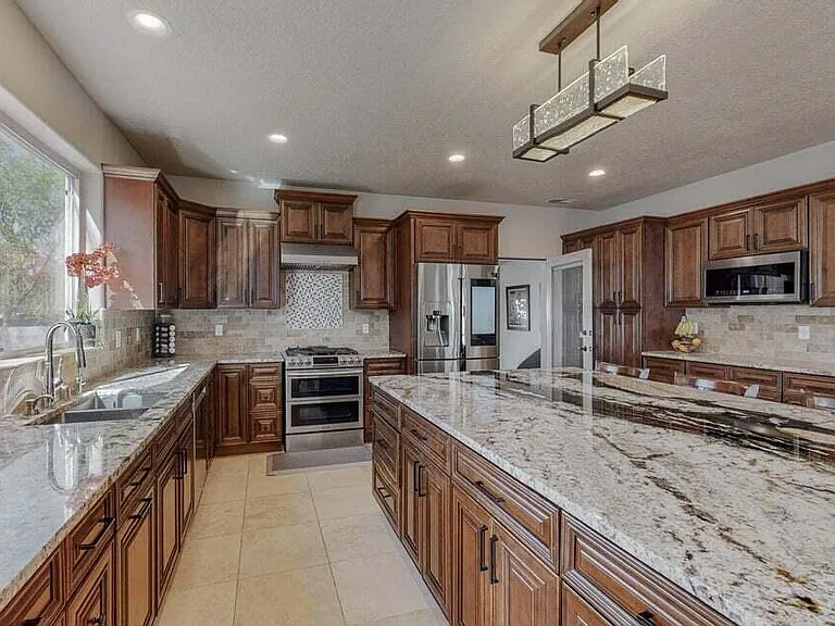 8804 Vallejo Pl NE — Photo 5