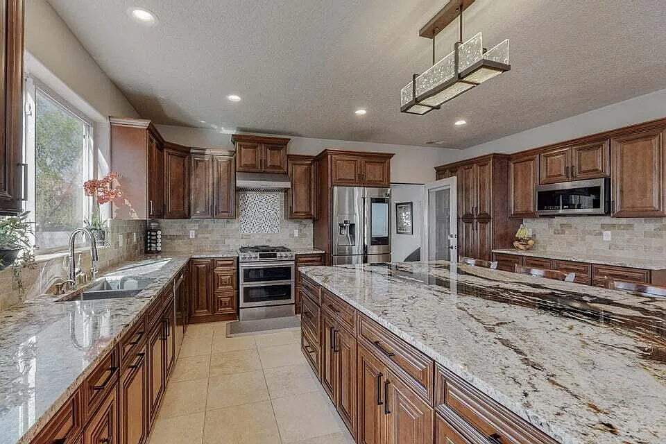 8804 Vallejo Pl NE