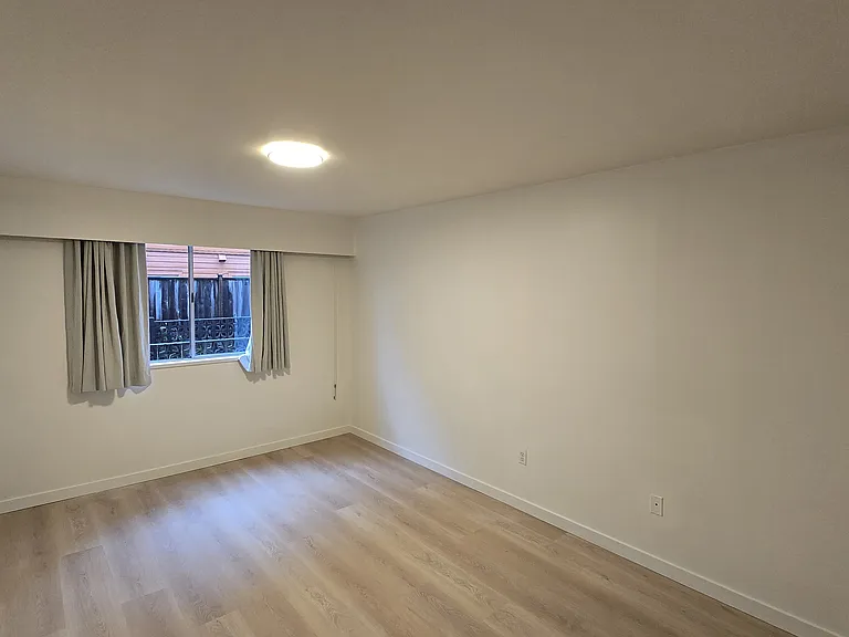 1215 Saint Georges Ave #105 — Photo 10