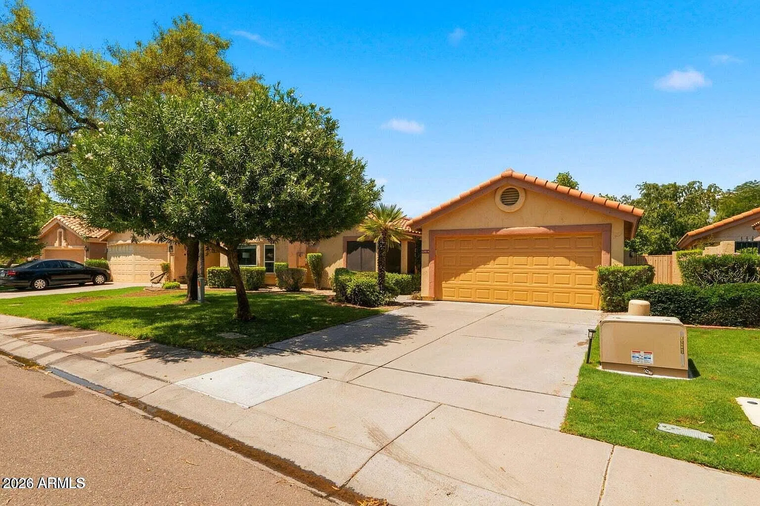 3 bed, 2.0 bath, 1649 sqft, $2,595 — Photo 2