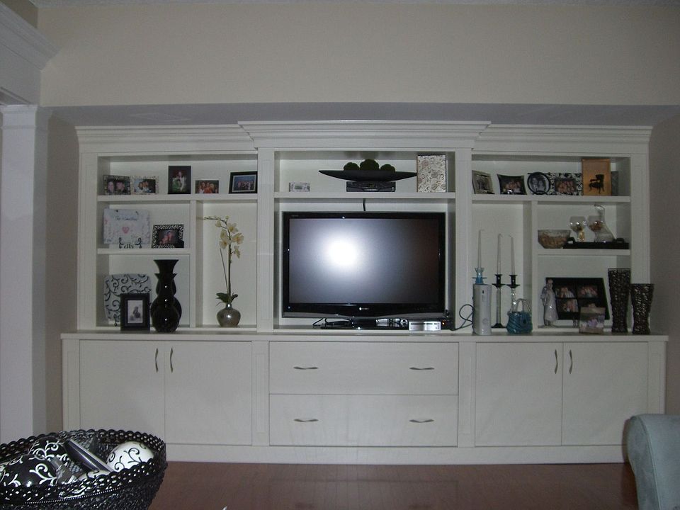 living room built in cabinets