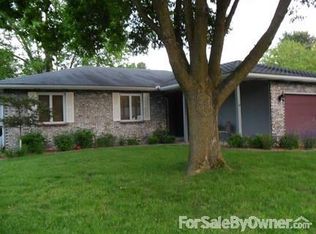 2604 Sarona Rd, Springfield, IL 62704