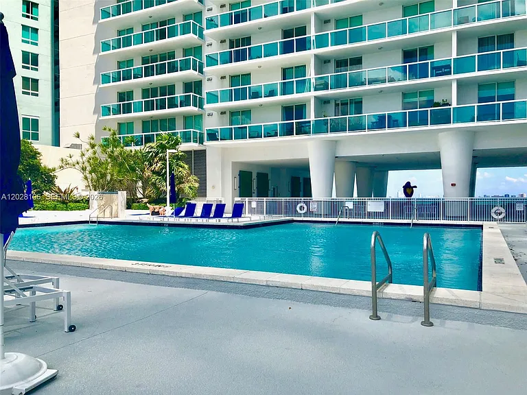 1800 N Bayshore Dr #905 — Photo 53