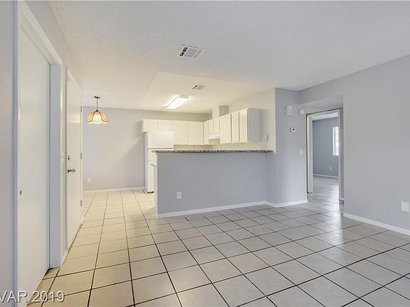 3rd image of 2707 Aarondavid Dr APT B