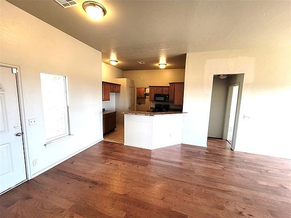 4th image of 1411 Mallard Way