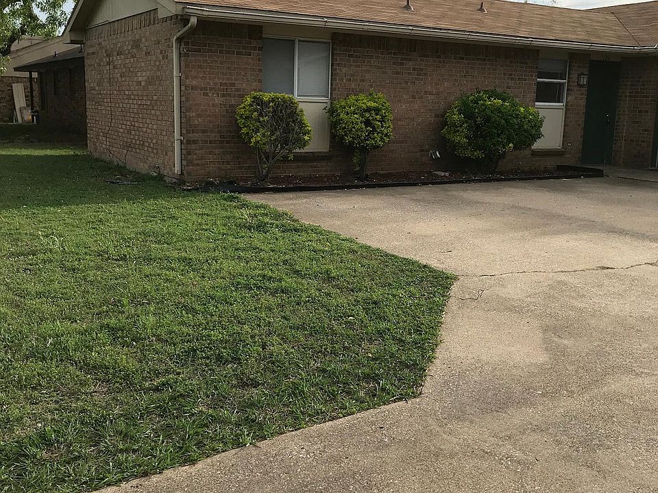 Front of Duplex street side for rent