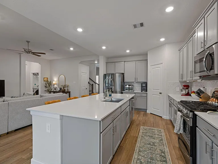 18323 Tiger Flowers Dr — Photo 12
