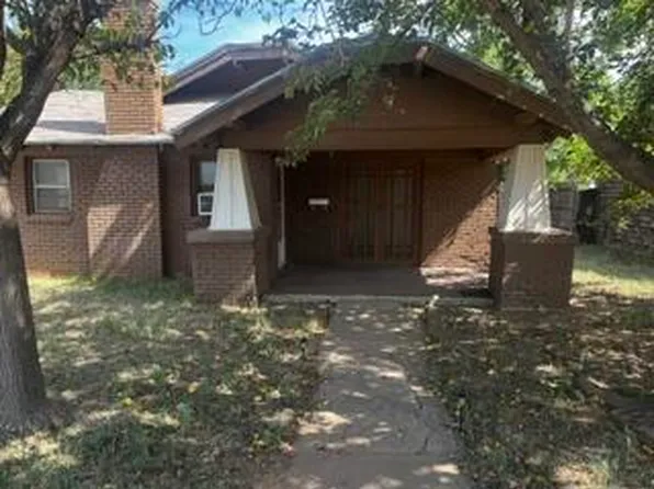 1512 W 11th St, Plainview, TX 79072