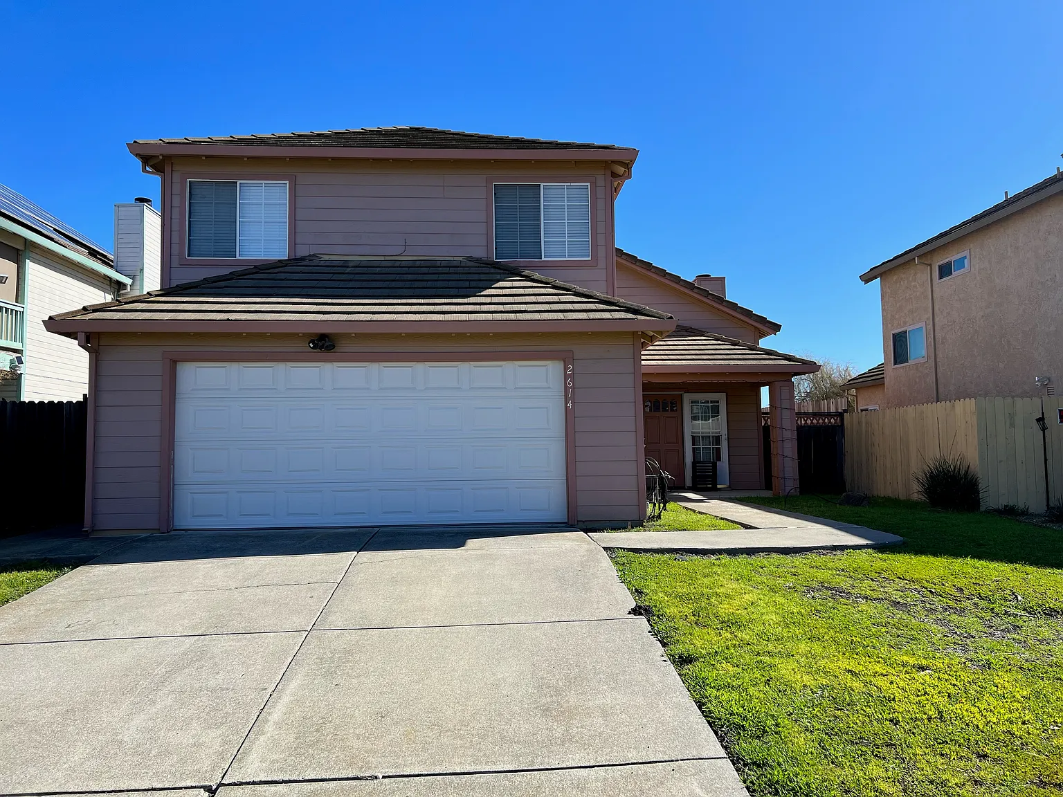 3 bed, 2.5 bath, 1829 sqft, $2,825 — Photo 1
