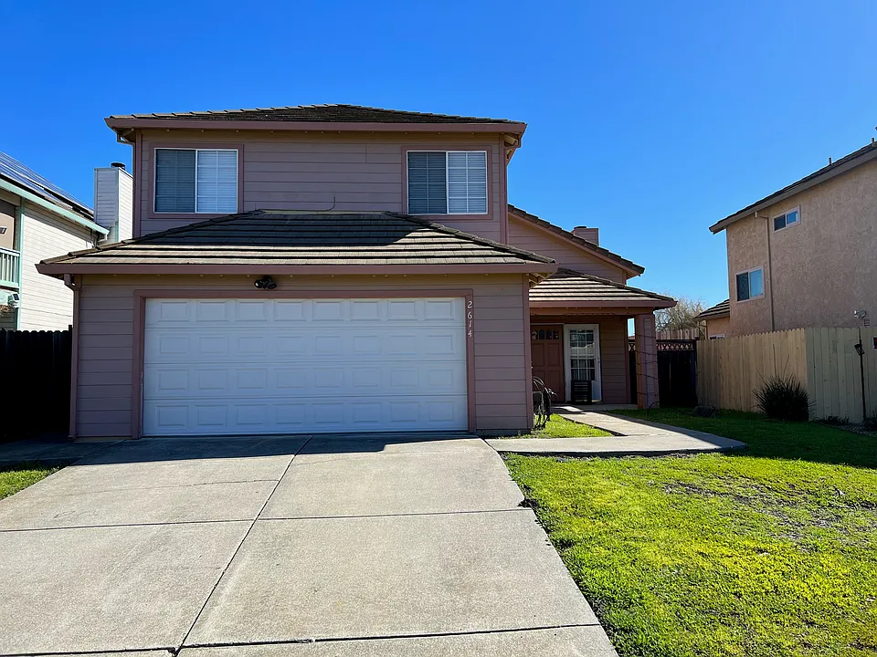 2614 Baltic Dr