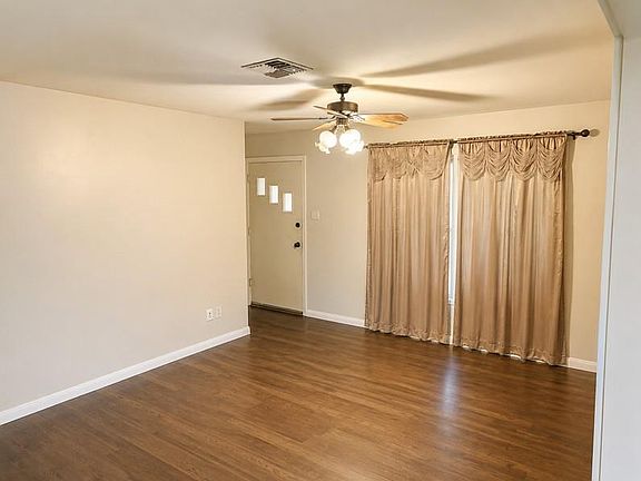 5th image of 806 Brockman St