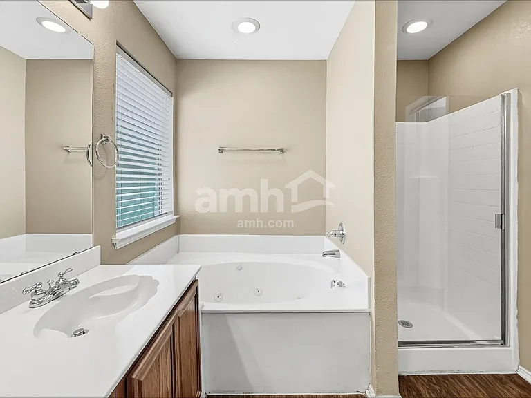 1120 Rio Bravo Dr — Photo 11