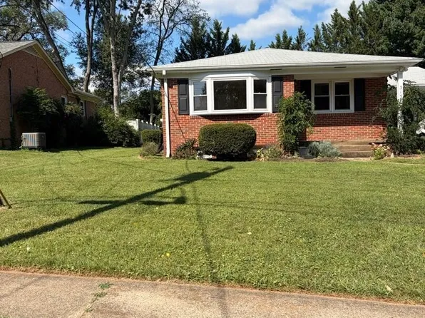 315 Valley View Ave SW, Leesburg, VA 20175