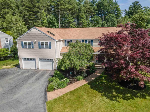 11 Watersedge Drive, Nashua, NH 03063