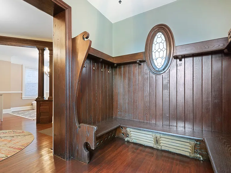 104 Rochelle Ave — Photo 32