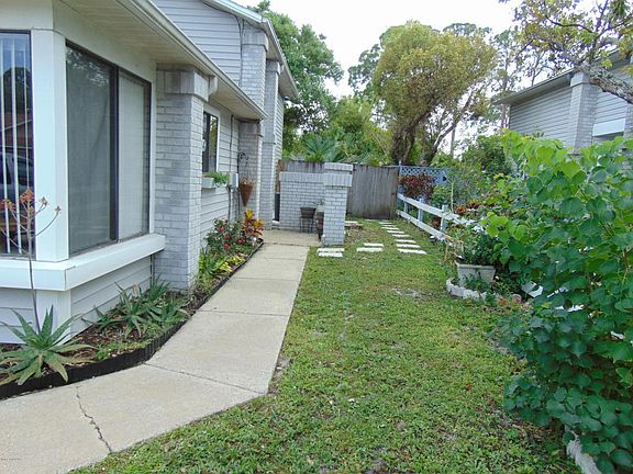 3rd image of 743 White Pine Ave