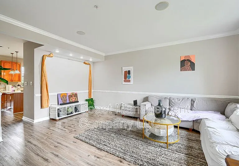 403 Deerhill Cir — Photo 8