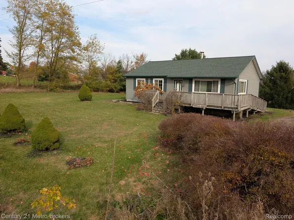 2686 N Van Dyke Rd, Imlay City, MI 48444