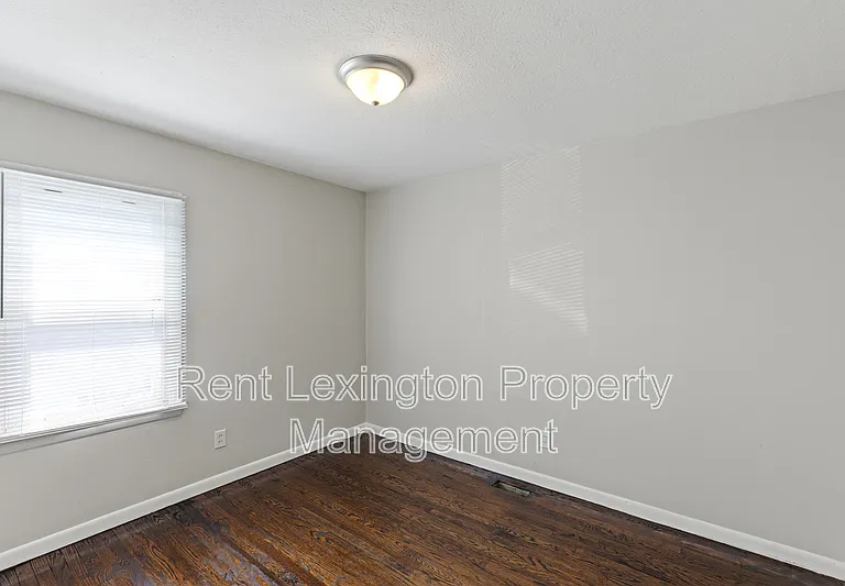 604 Hi Crest Dr — Photo 20