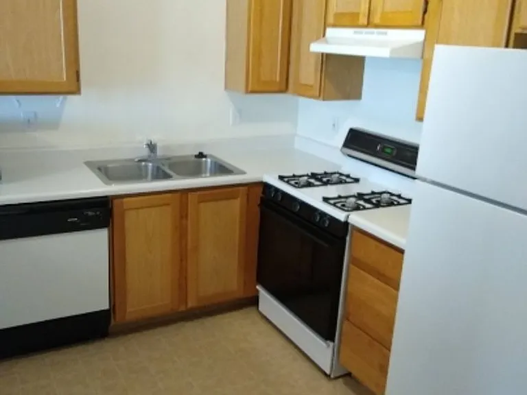 519 S 1275 W — Photo 8