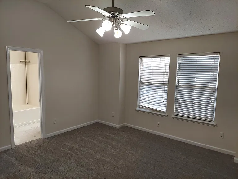 893 Brickleridge Ln SE — Photo 11